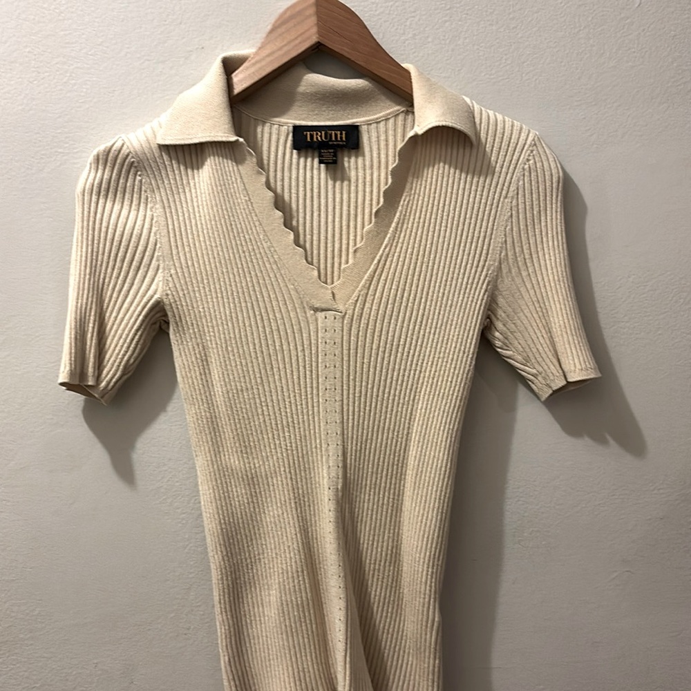 Collared short sleeve sweater shirt